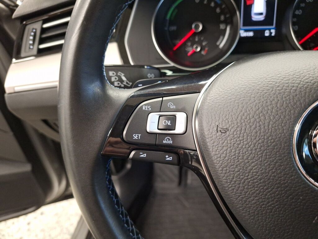 Volkswagen Passat 2017 Harmaa