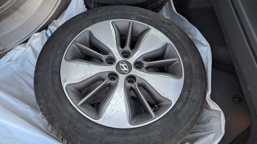 Hyundai IONIQ plug-in 2019 Sininen