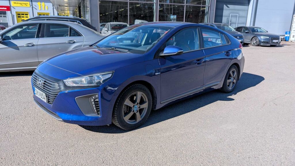 Hyundai IONIQ plug-in 2019 Sininen