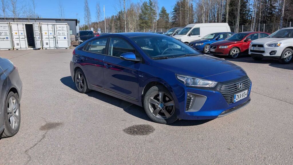 Hyundai IONIQ plug-in 2019 Sininen