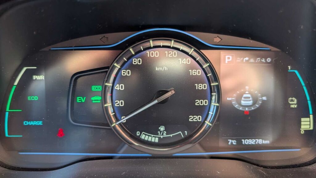 Hyundai IONIQ plug-in 2019 Sininen