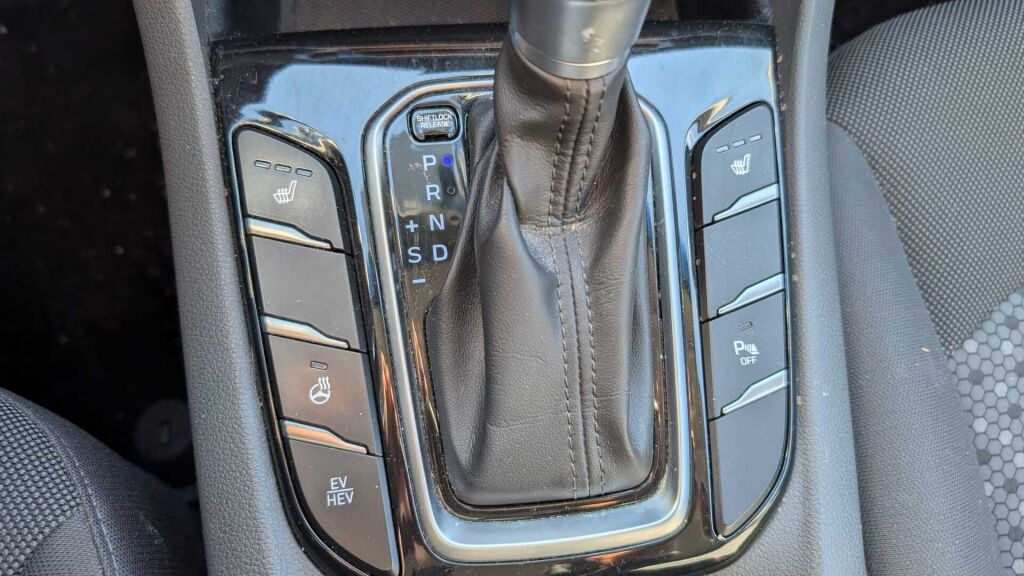 Hyundai IONIQ plug-in 2019 Sininen