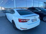 Skoda Superb 2017 Valkoinen