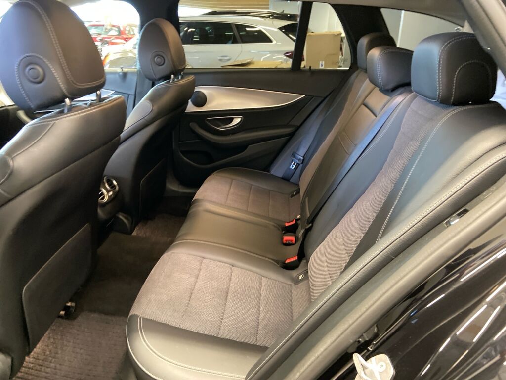 Mercedes-Benz E 2018 Musta