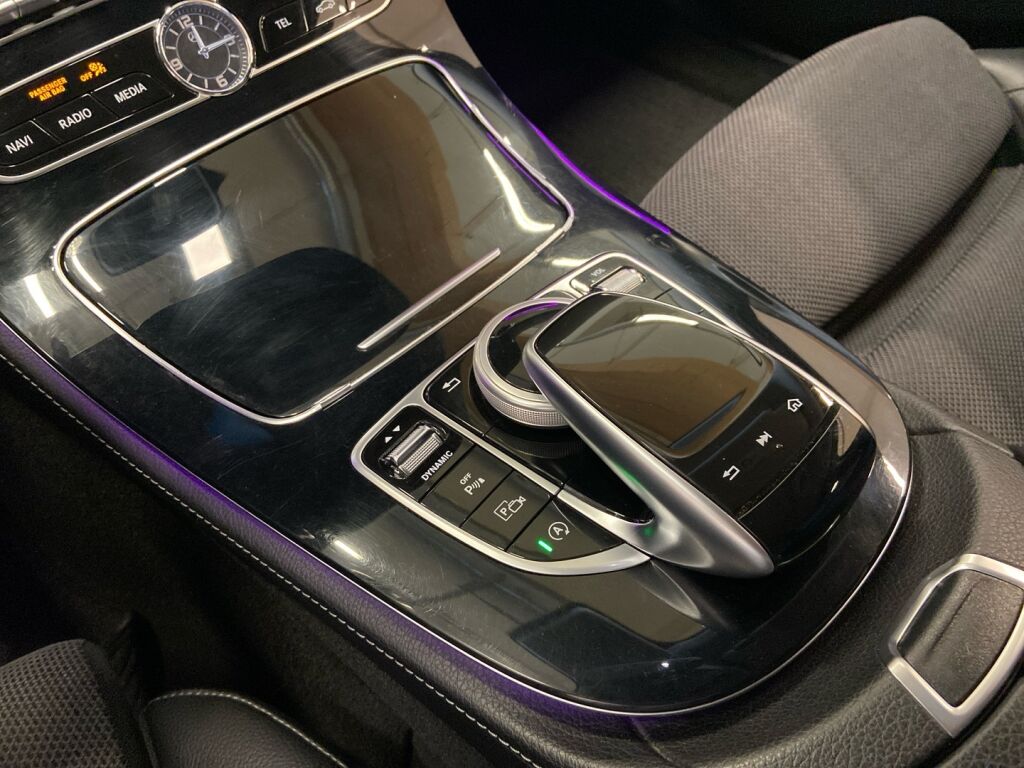 Mercedes-Benz E 2018 Musta