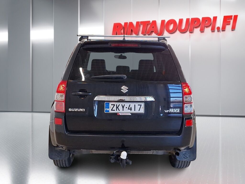 Suzuki Grand Vitara 2011 Musta