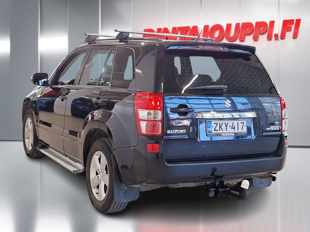 Suzuki Grand Vitara 2011 Musta