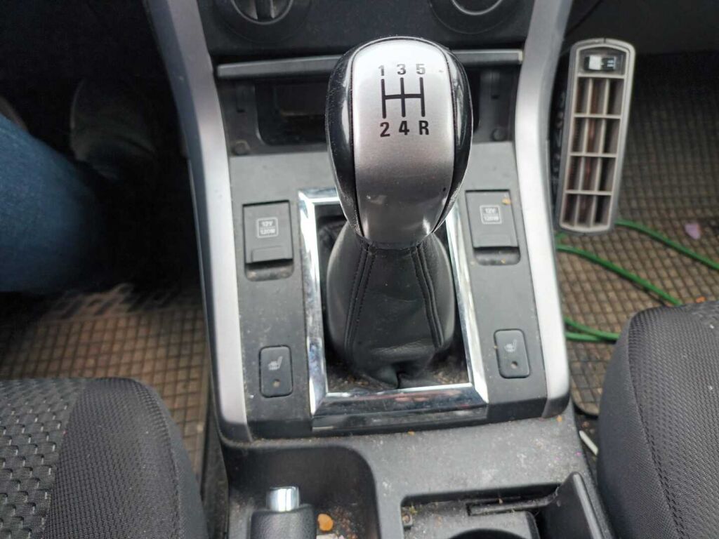 Suzuki Grand Vitara 2011 Musta