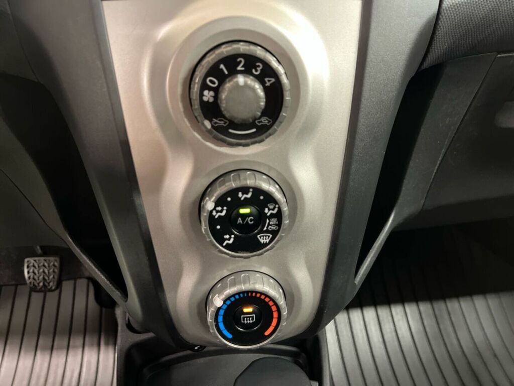 Toyota Yaris 2008 Hopea