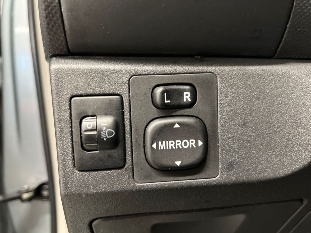 Toyota Yaris 2008 Hopea