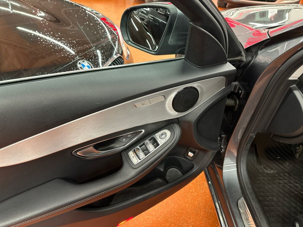 Mercedes-Benz C 2016 Harmaa