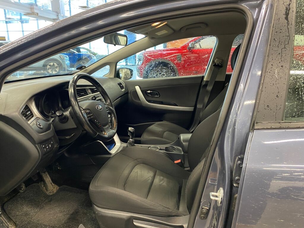 Kia Ceed 2016 Sininen