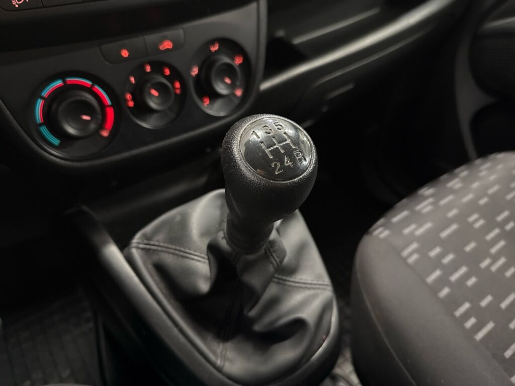 Opel Combo 2017 Sininen