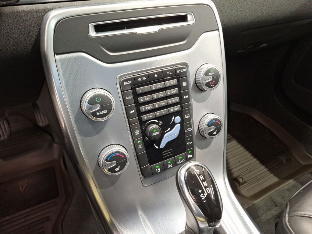 Volvo V70 2016 Hopea