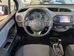 Toyota Yaris 2016 Punainen