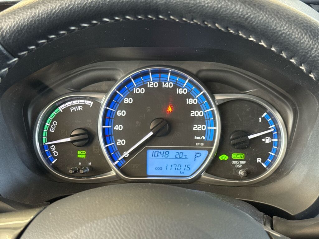 Toyota Yaris 2016 Punainen