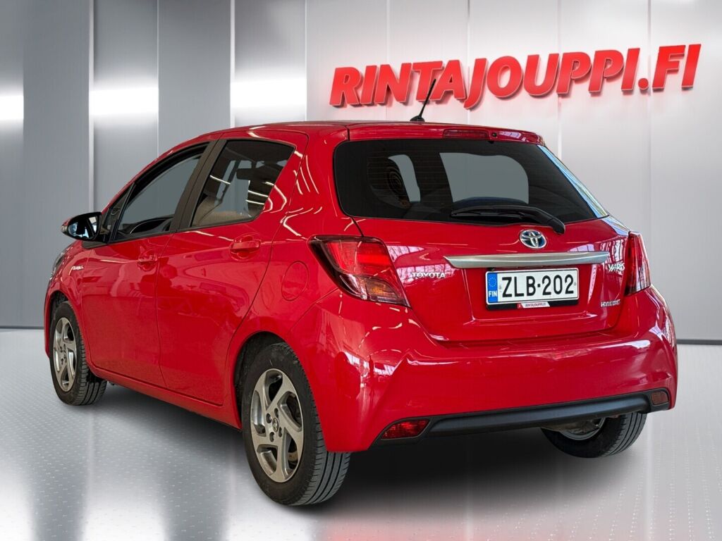 Toyota Yaris 2016 Punainen