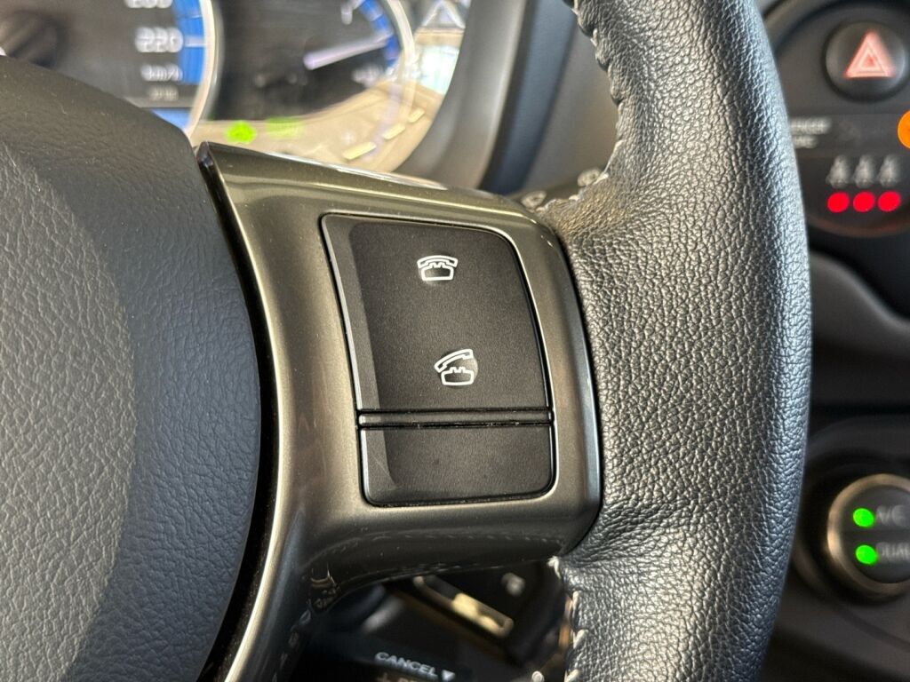 Toyota Yaris 2016 Punainen