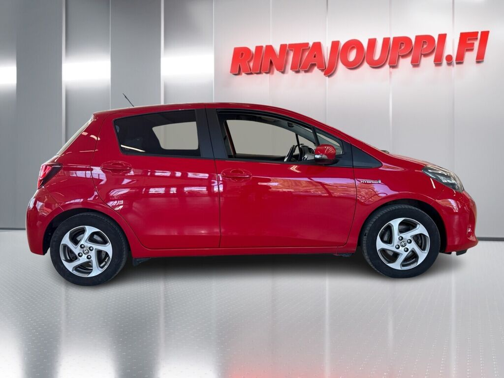 Toyota Yaris 2016 Punainen