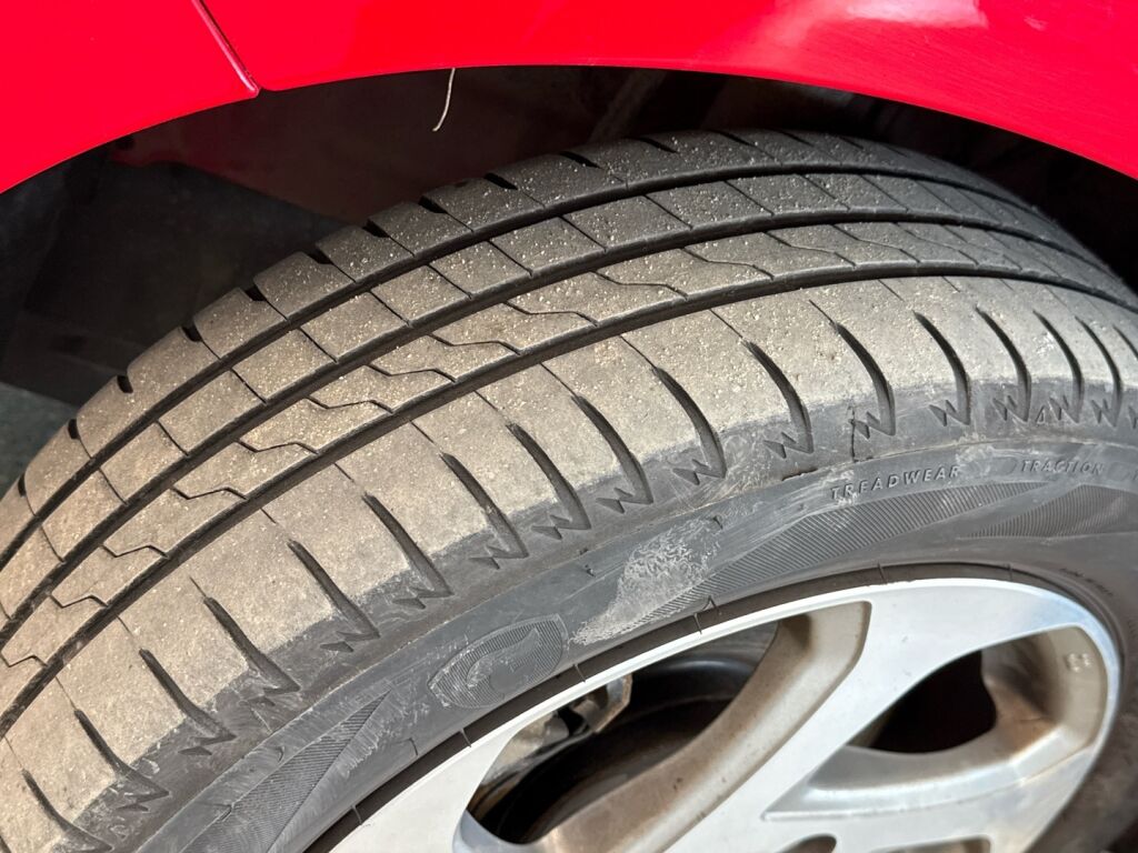 Toyota Yaris 2016 Punainen