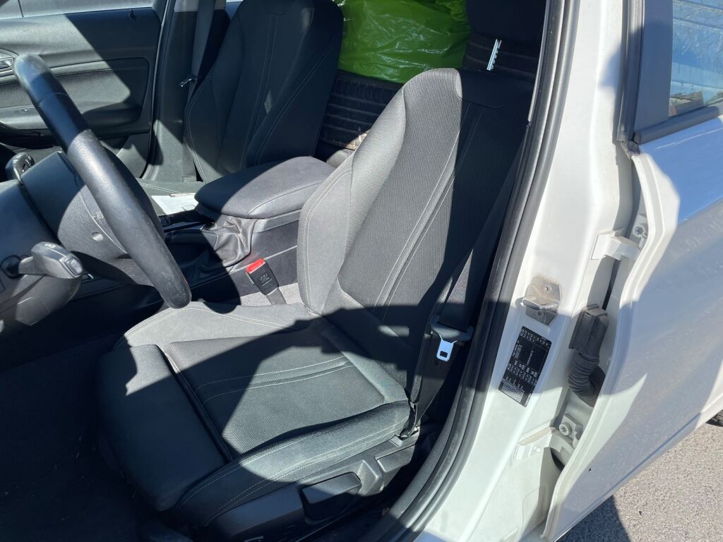 BMW 118 2016 Valkoinen