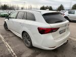 Toyota Avensis 2017 Valkoinen