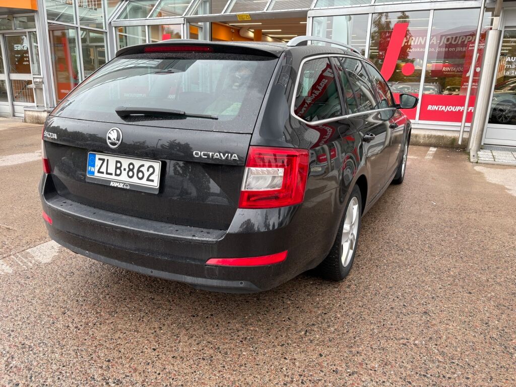 Skoda Octavia 2016 Musta