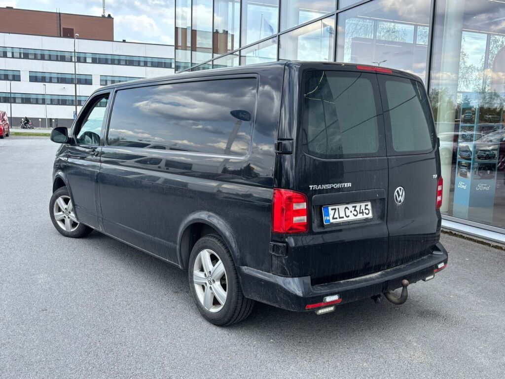 Volkswagen Transporter 2017 Musta