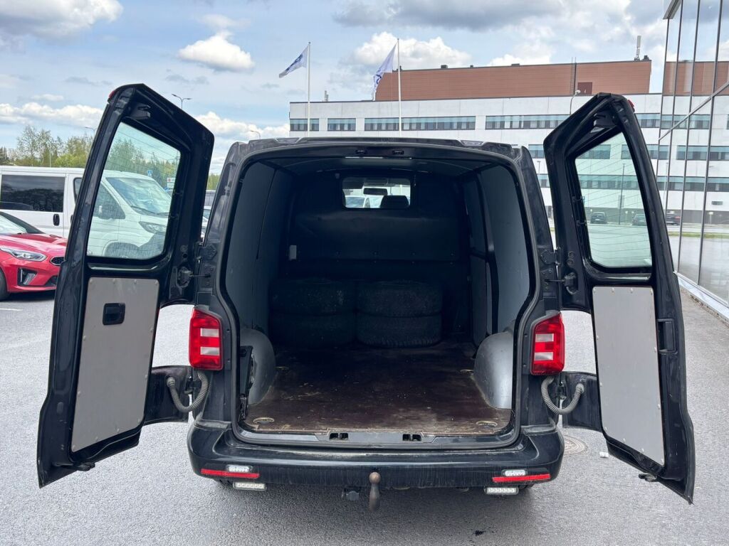 Volkswagen Transporter 2017 Musta
