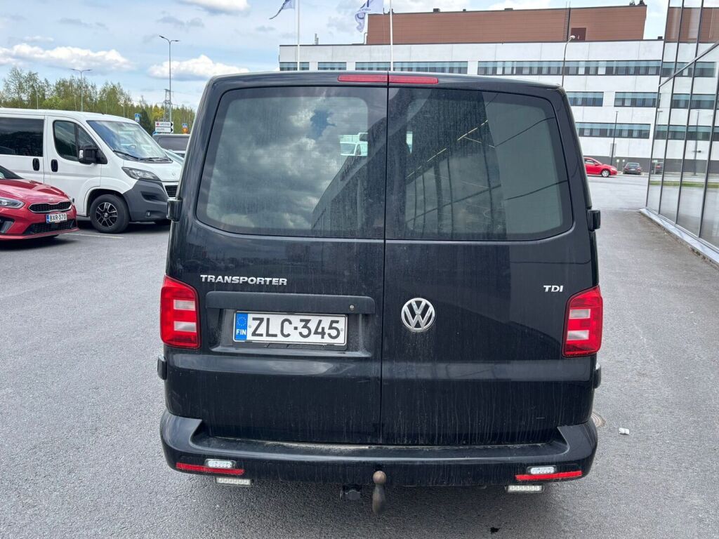 Volkswagen Transporter 2017 Musta