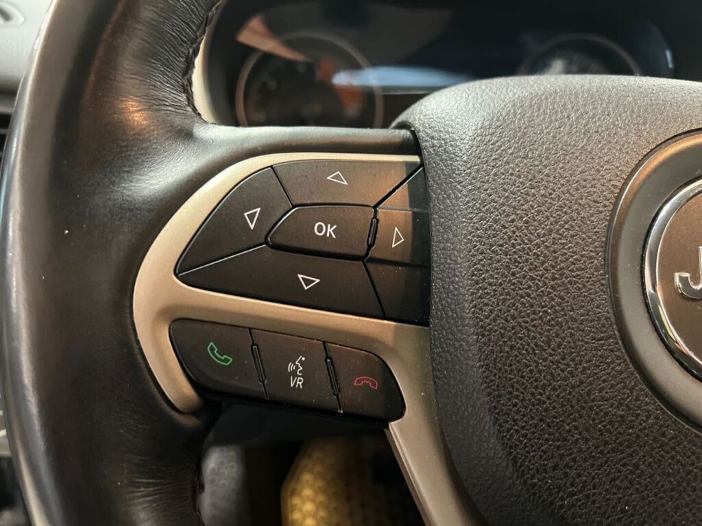 Jeep Cherokee 2017 Musta