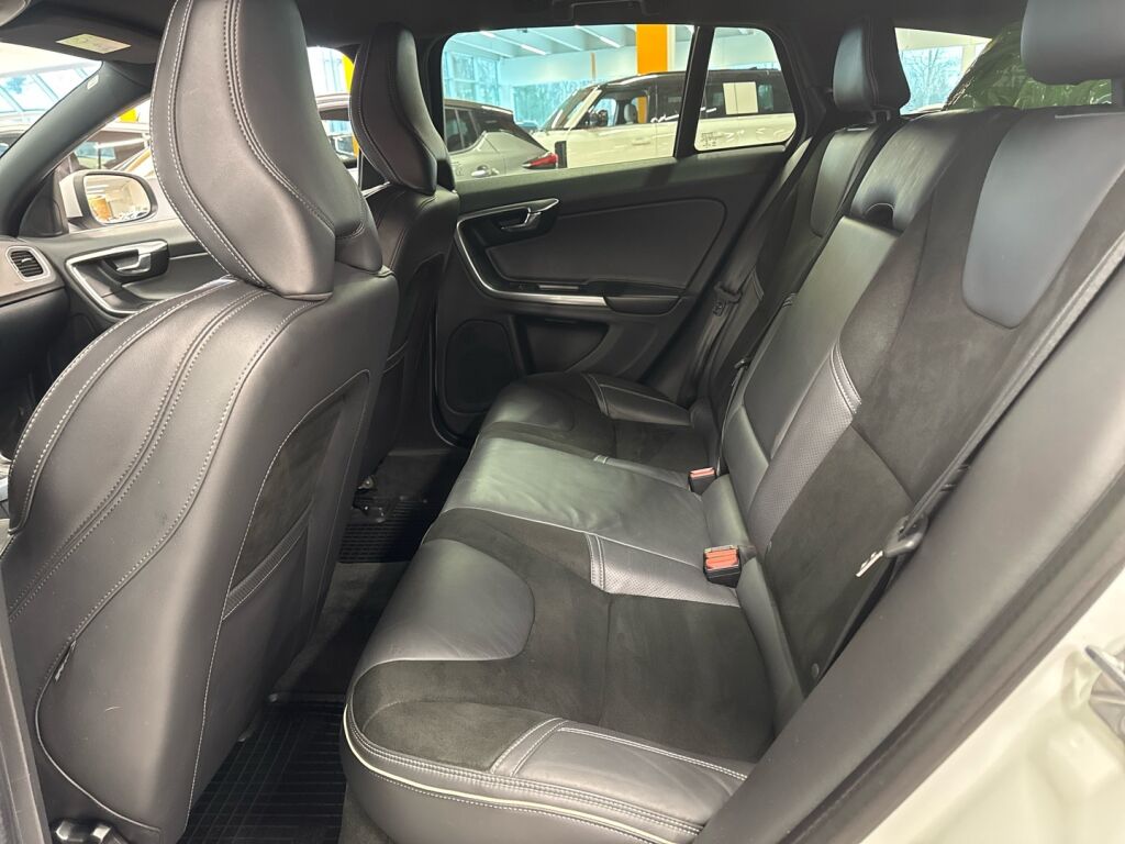 Volvo V60 2016 Valkoinen