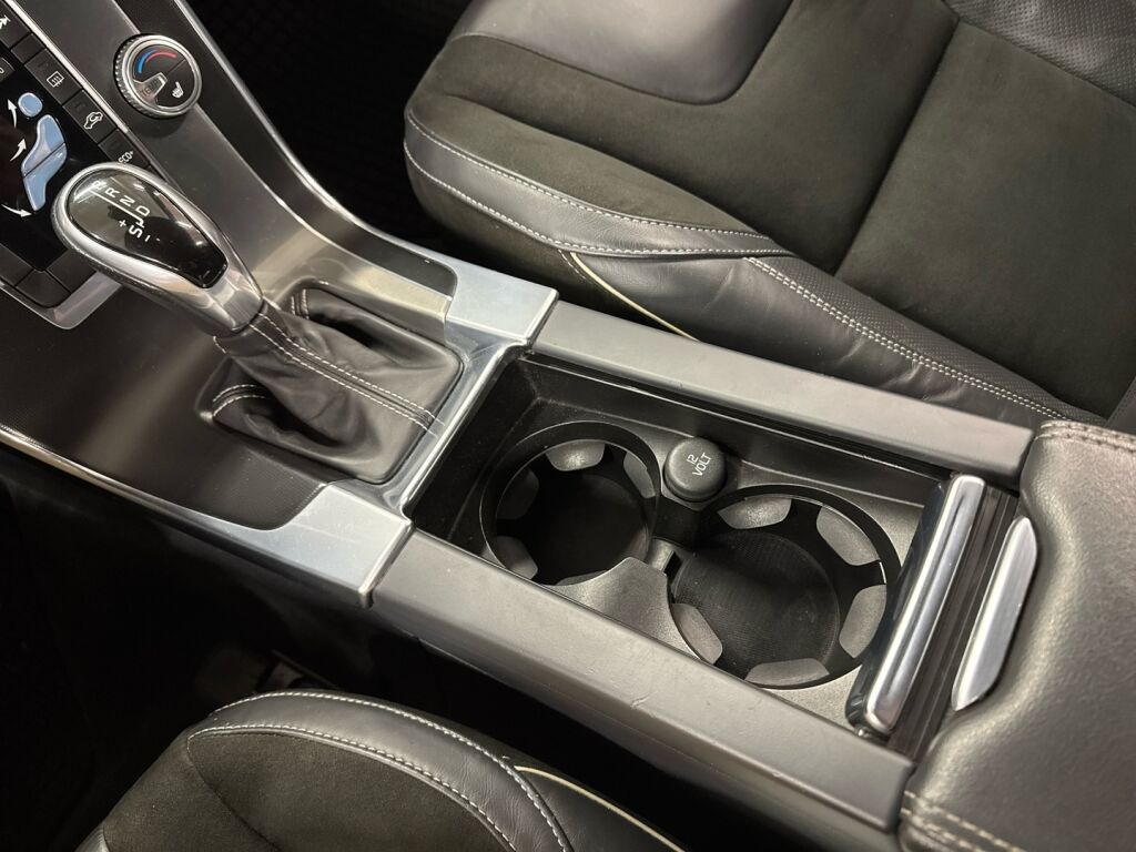 Volvo V60 2016 Valkoinen