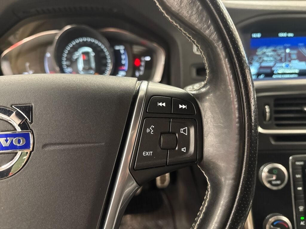 Volvo V60 2016 Valkoinen