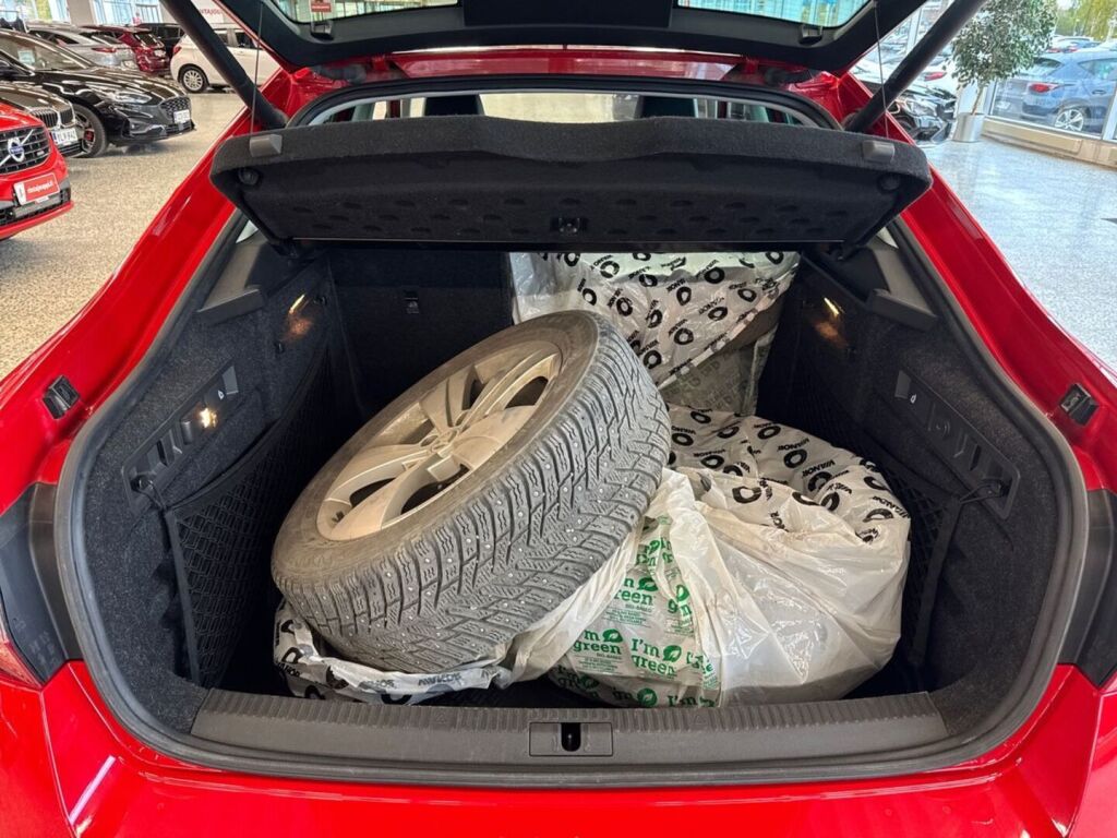 Skoda Superb 2017 Punainen