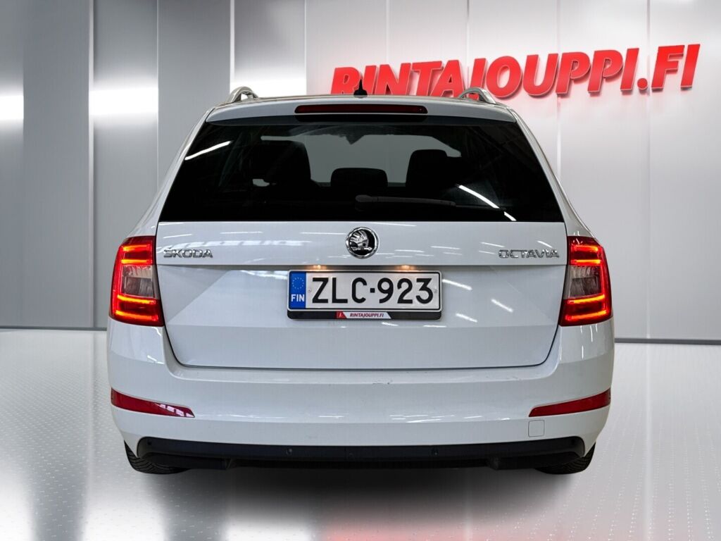 Skoda Octavia 2016 Valkoinen