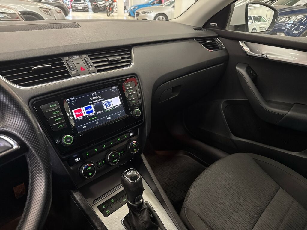 Skoda Octavia 2016 Valkoinen