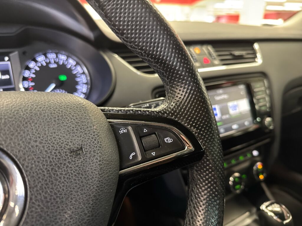 Skoda Octavia 2016 Valkoinen