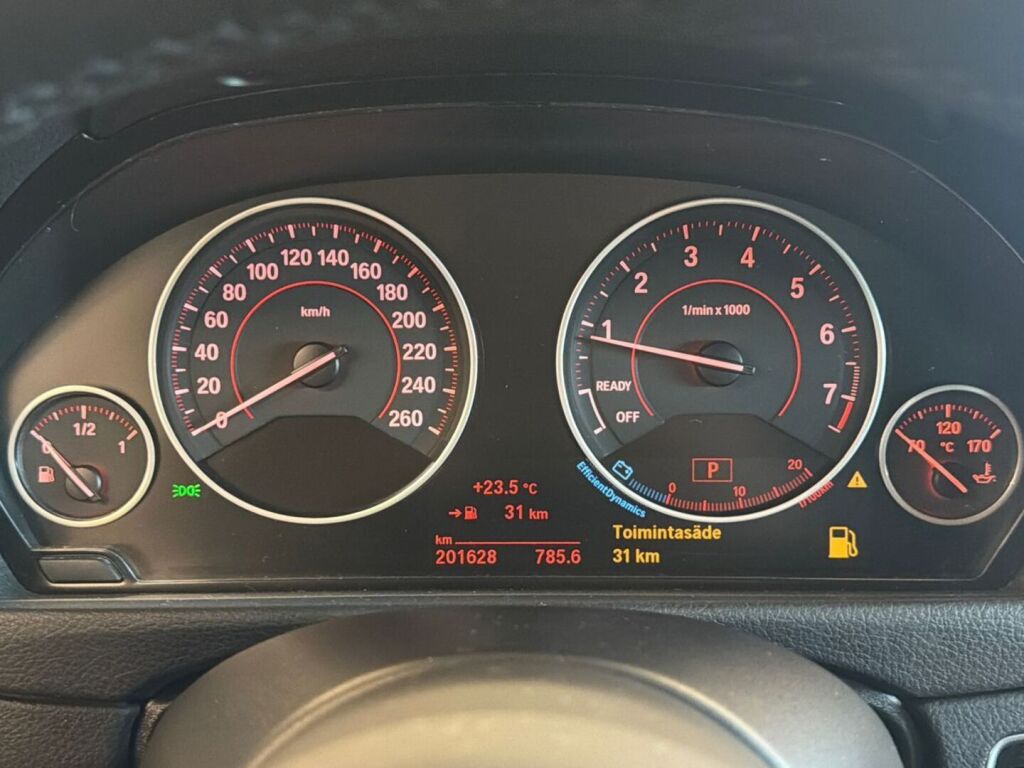 BMW 320 Gran Turismo 2017 Musta