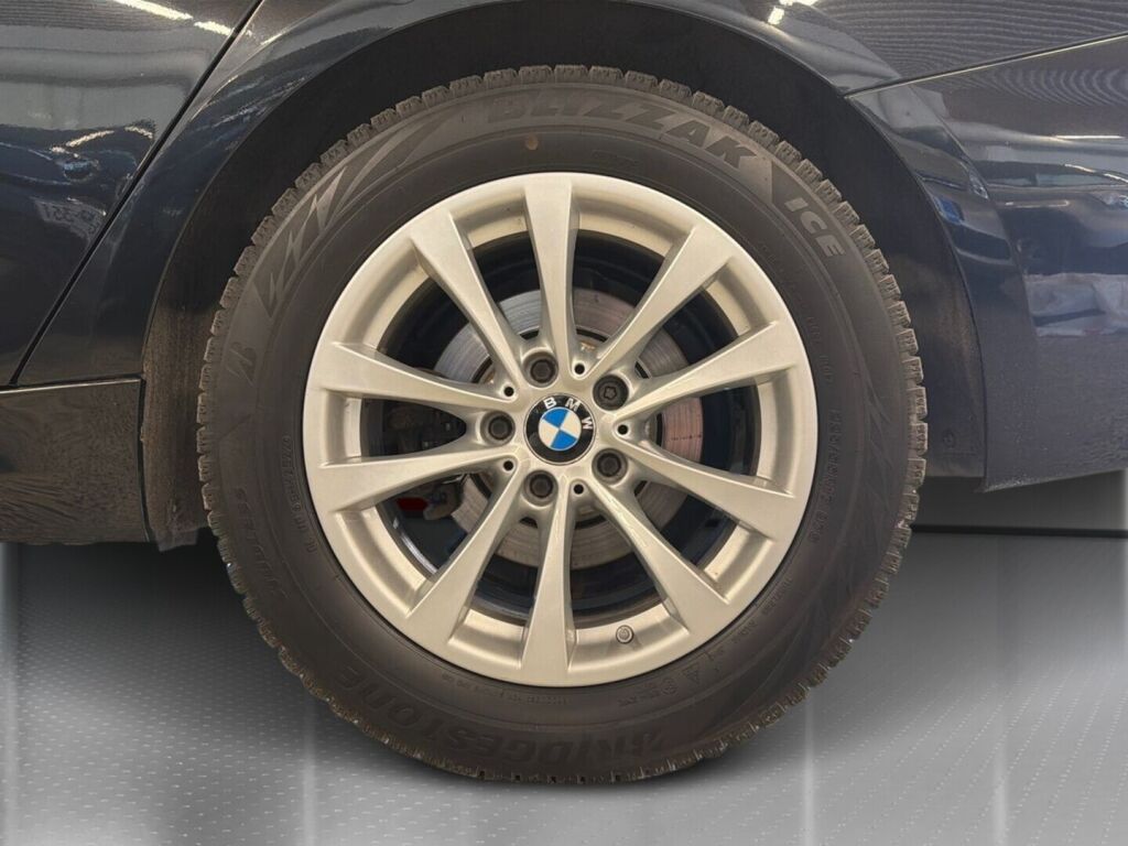 BMW 320 Gran Turismo 2017 Musta