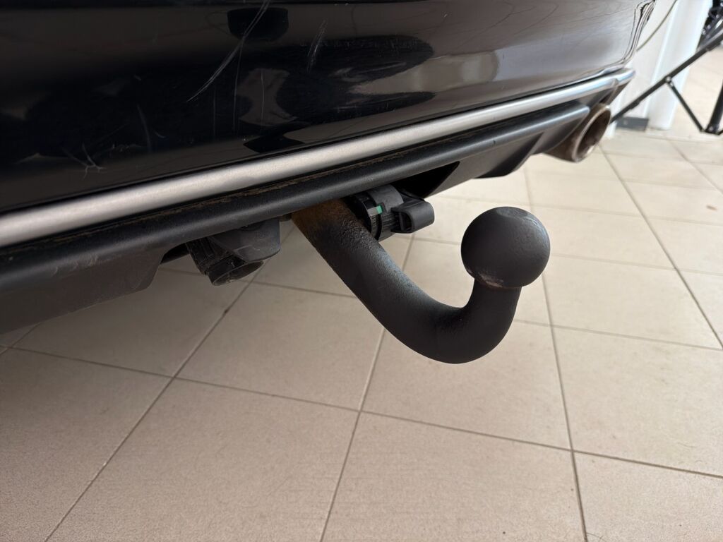 Volvo XC60 2017 Musta