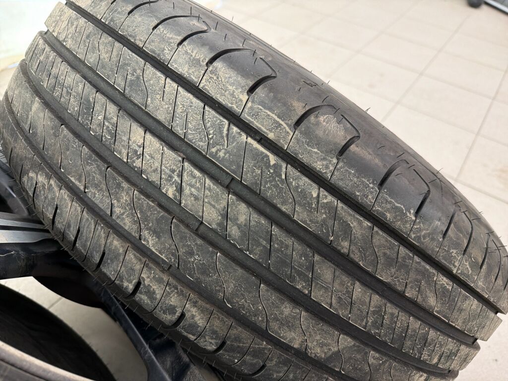 Volvo XC60 2017 Musta