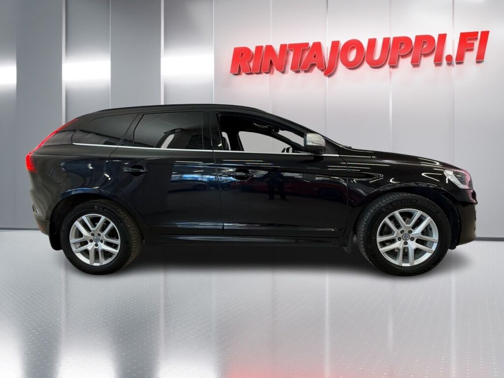 Volvo XC60 2017 Musta