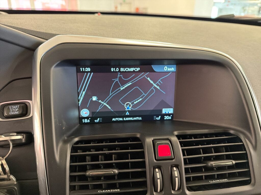 Volvo XC60 2017 Musta