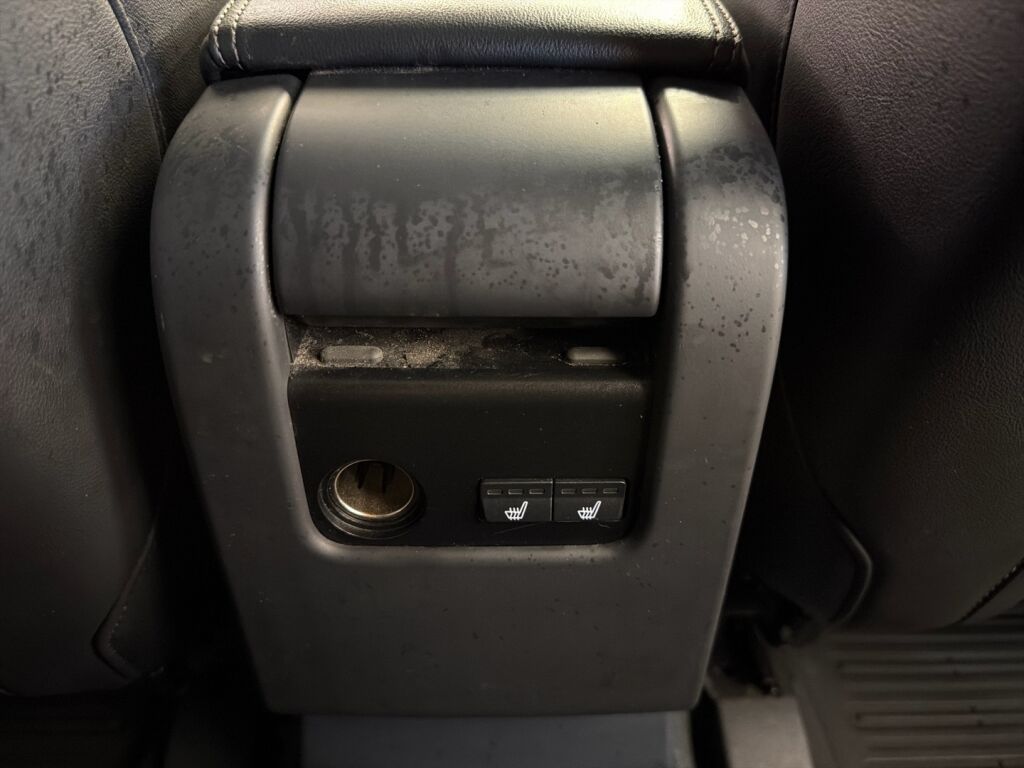 Volvo XC60 2017 Musta