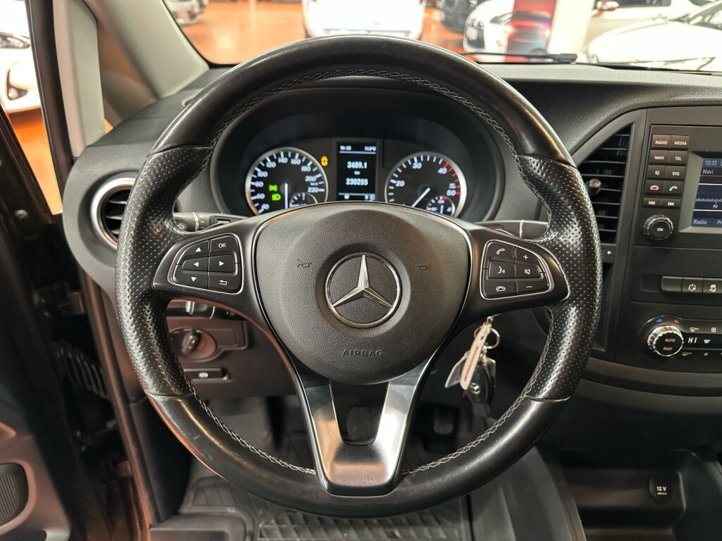 Mercedes-Benz Vito 2017 Ruskea (beige)