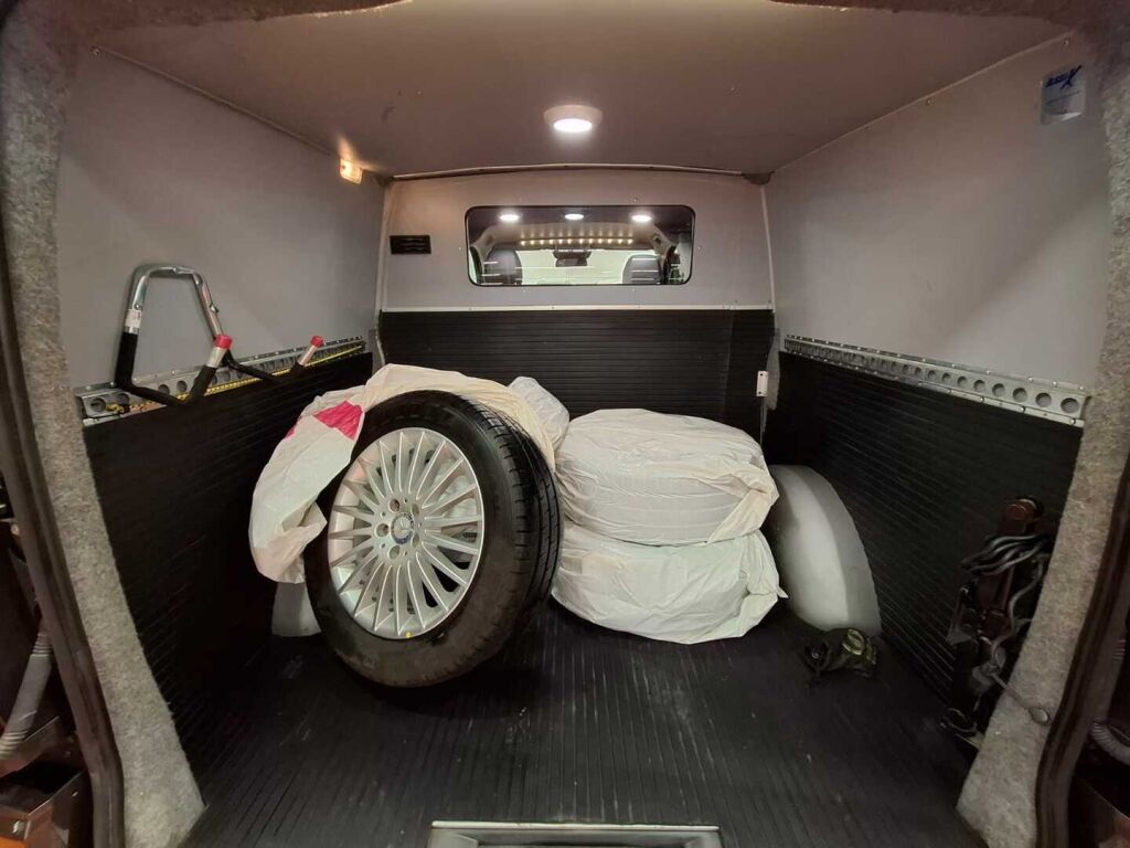 Mercedes-Benz Vito 2017 Ruskea (beige)