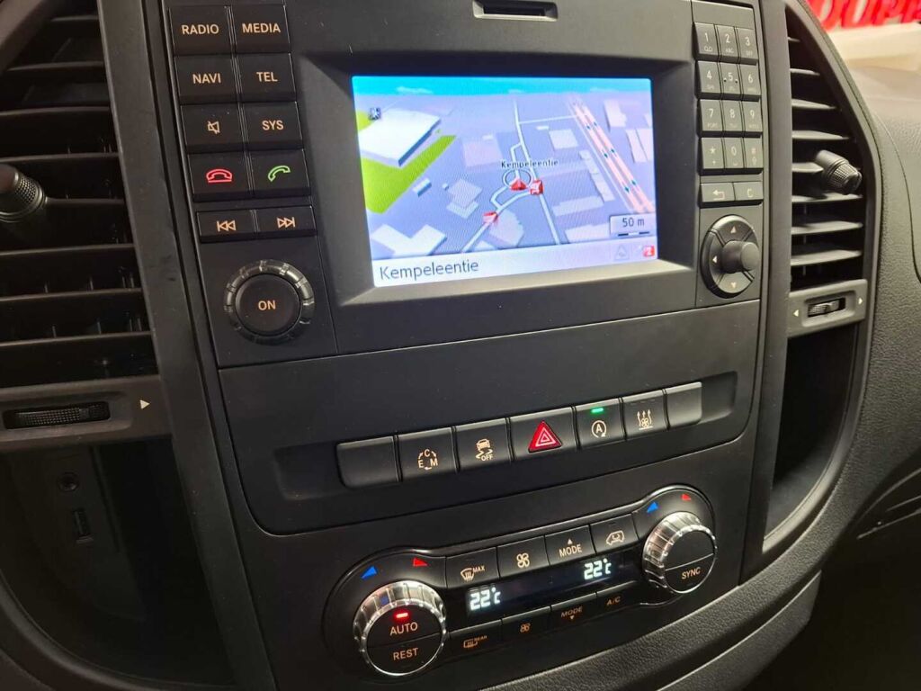 Mercedes-Benz Vito 2017 Ruskea (beige)