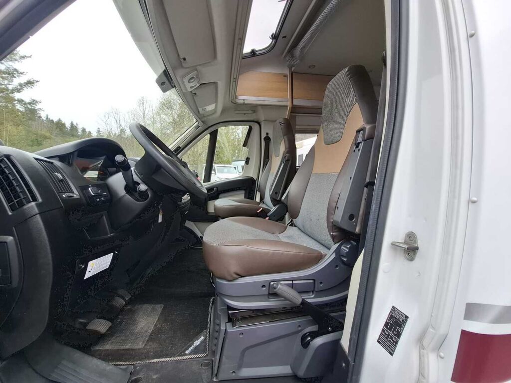 Dethleffs Globe4 T 7151-4 2016 Valkoinen