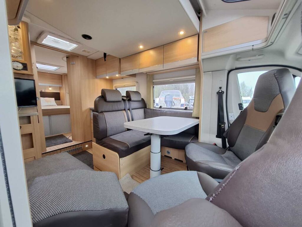 Dethleffs Globe4 T 7151-4 2016 Valkoinen